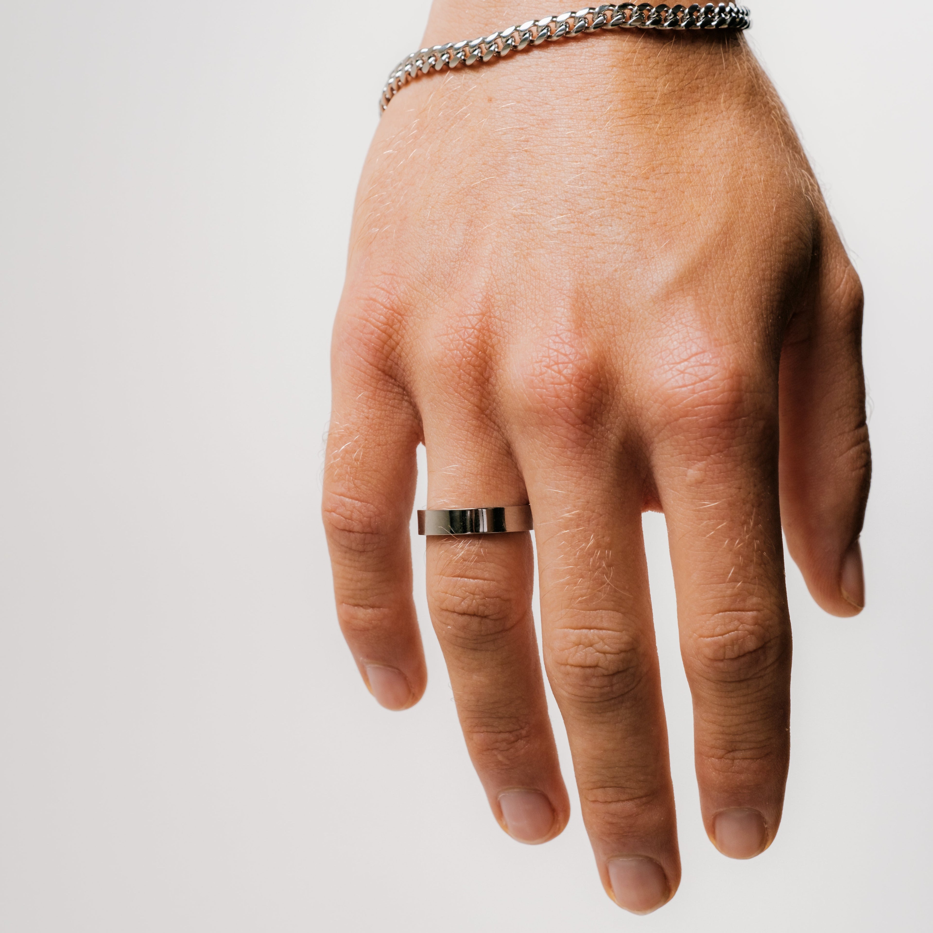 Klassischer Ring in Einheitsgröße (Silber)